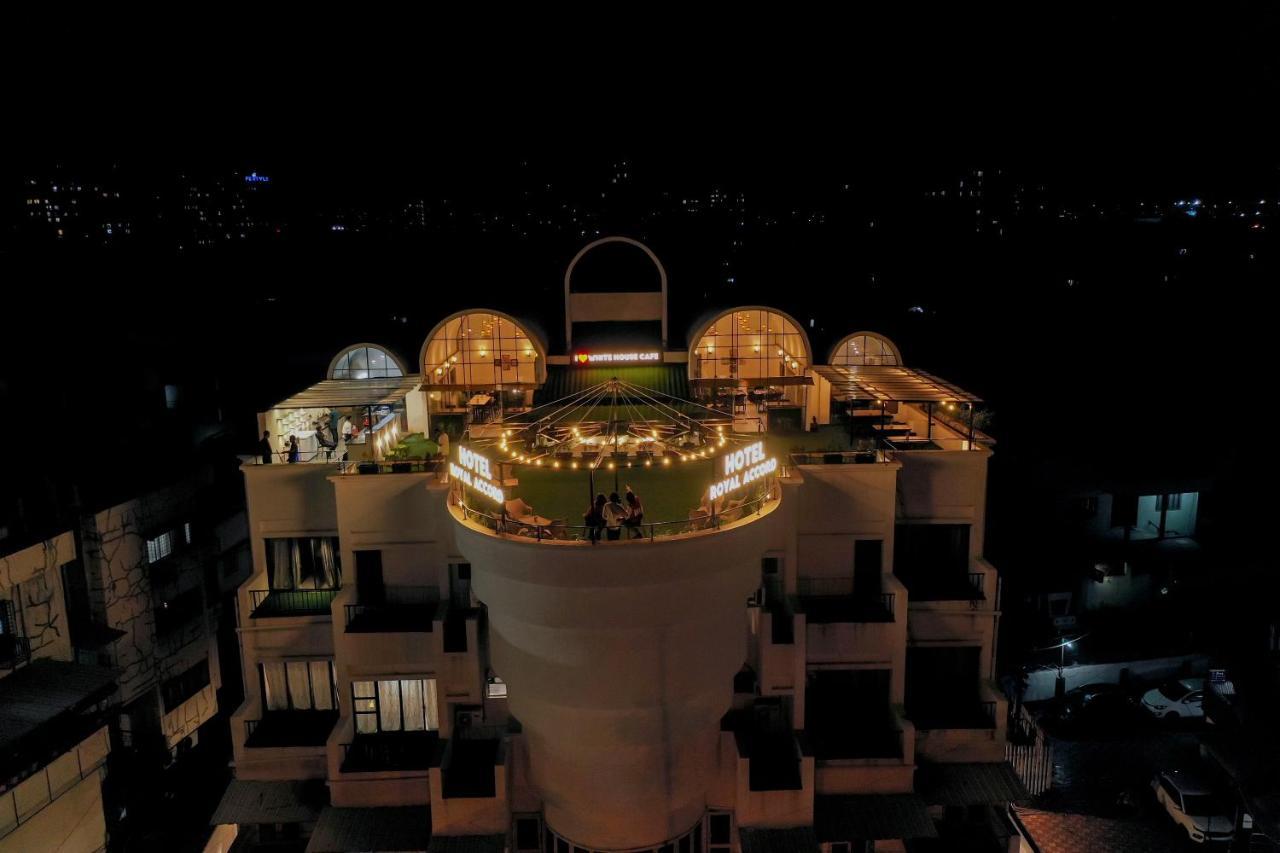 Hotel Royal Accord สุรัต ภายนอก รูปภาพ