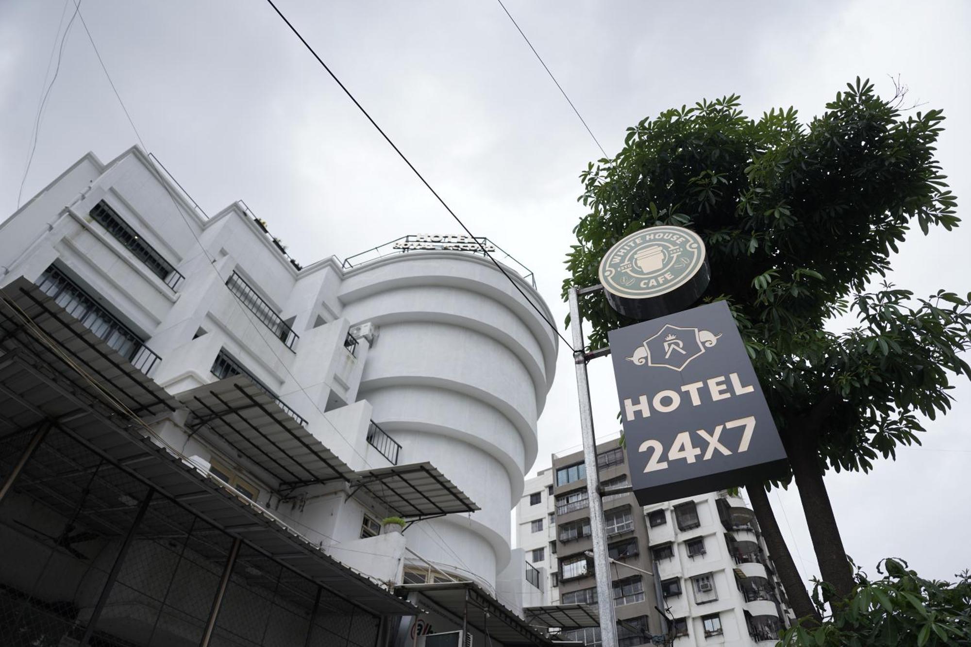 Hotel Royal Accord สุรัต ภายนอก รูปภาพ